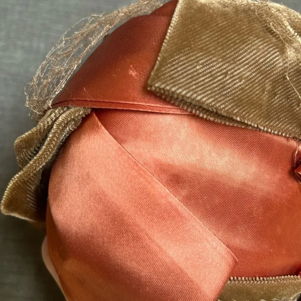 Vtg 50s 60s Velvet Satin Shell Hat with Veil Netting Taupe & Olive Petal Design - Picture 7 of 7
